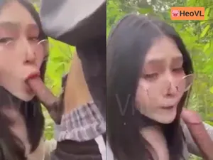 đi dã ngoại tiện nện em ghệ ở trong rừng